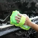 Mikrofaser-Autowaschschwamm Doppelseitig mit Chenille und Scheuerschwamm Nicht-Kratzender Superabsorbierender Reinigungshandschuh für Autos 4