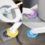 Einweg-Ersatzkopf für Reinigungsset mit neuer WC-Bürste, verlängertem Griff, automatischem Deckelöffner und Reinigungspads. Hygienisch und praktisch für Badezimmerreinigung zu Hause, im Büro oder unterwegs. Einfach zu 2