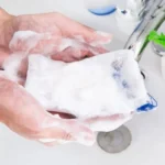 Seifenschaumnetztasche zum Aufhängen, Netzhandschuh für Dusche, Badezimmer, Gesichts- und Körperreinigung, Blasenmacher für effektive Reinigung 4