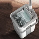 Nass- und Trockenwischset, Flachmop mit integriertem Abstreifer und Eimer, geeignet für Küchen-, Badezimmer-, Schlafzimmer- und Wohnzimmerböden. 3