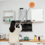39-75 Zoll Teleskopstiel-Reinigungs- und Staubentfernungs-Mopp-Set, mit 4 Abnehmbaren Stangen und 4 Austauschbaren Moppköpfen, 360-Grad Drehbarer Mikrofaser-Staubmopp, Boden-, Wand-, Fenster- und Auto-Reinigungsset 5