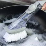 Nachfüllbare flüssige Reinigungs bürste Küchen schüssel wäscher Reinigungs schwamm Lang griff Spender Reiniger Werkzeug mit Spülmittel waschen 2