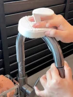Flexibler Reinigungspinsel mit Biegsamem Schwamm für Küche & Bad, Schwer Erreichbare Bereiche, Spüle, Fliesen, Badewanne 4